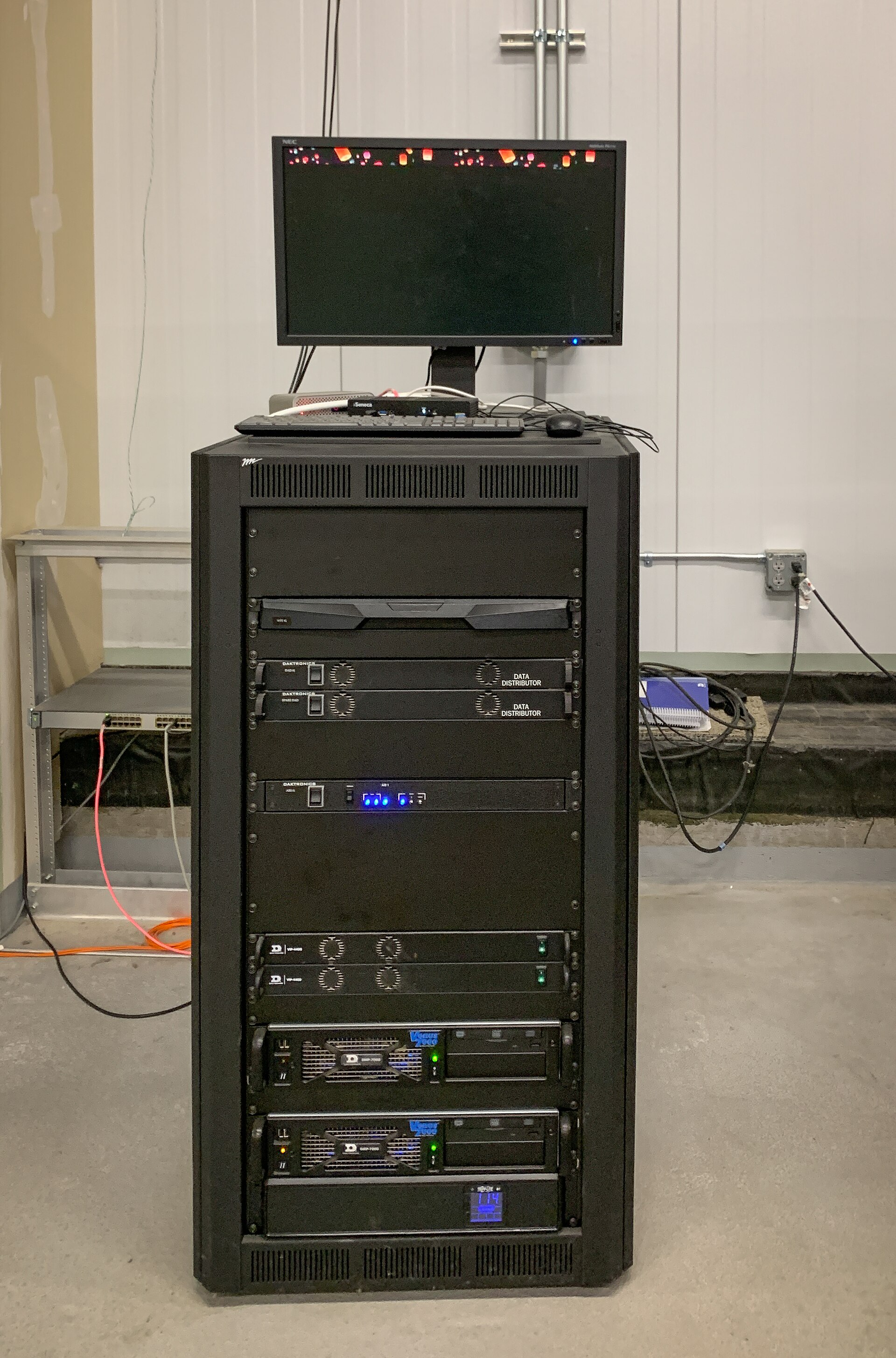 Equipamiento de comunicaciones en rack técnico